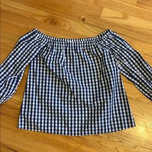 vineyard vines off the shoulder shirt